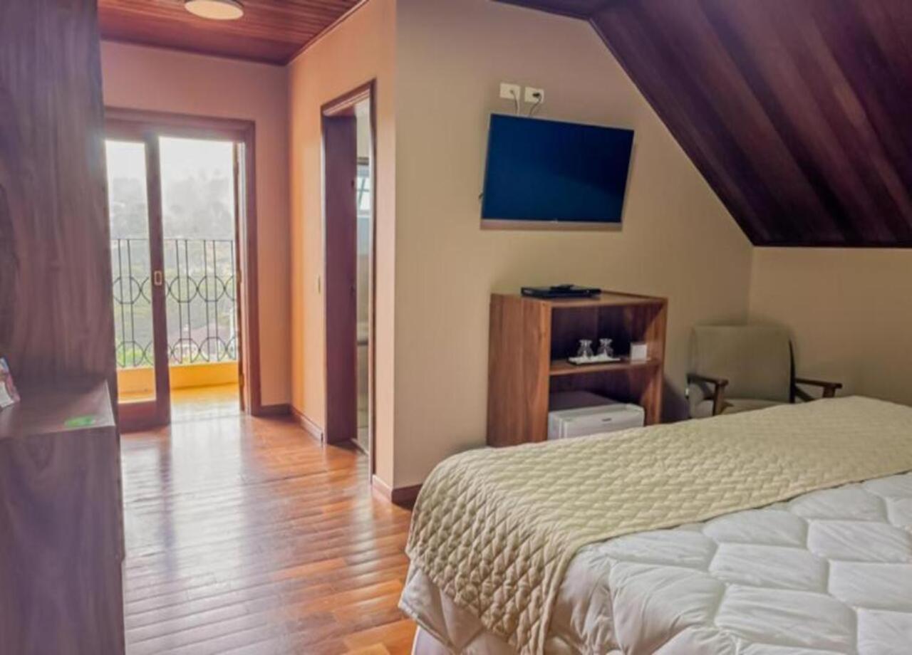 Pousada Victoria Villa By Nacional Inn - A 800 Metros Da Vila Capivari Campos do Jordao Exterior photo